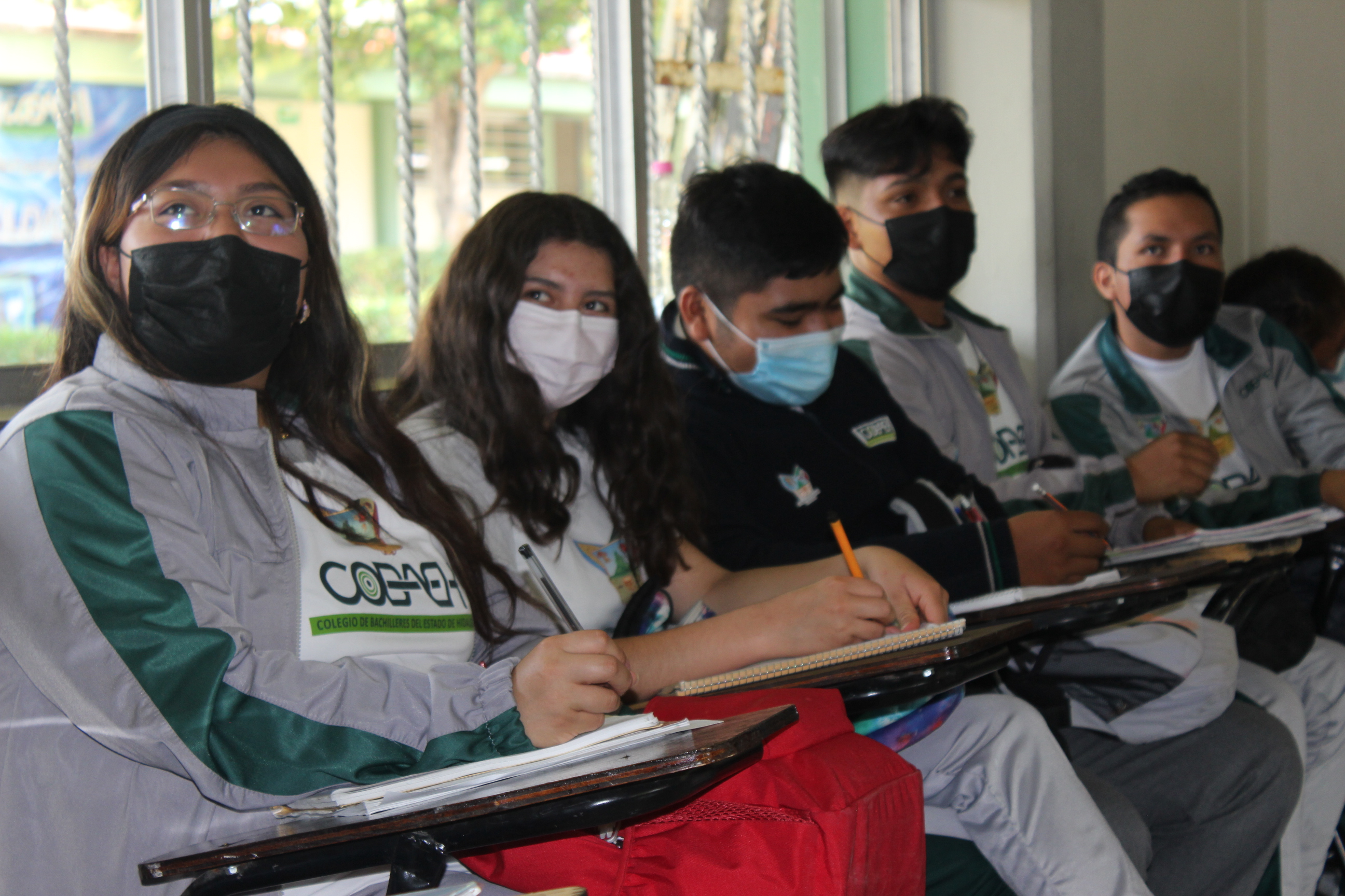 Participan estudiantes de COBAEH en XIX olimpiada de física