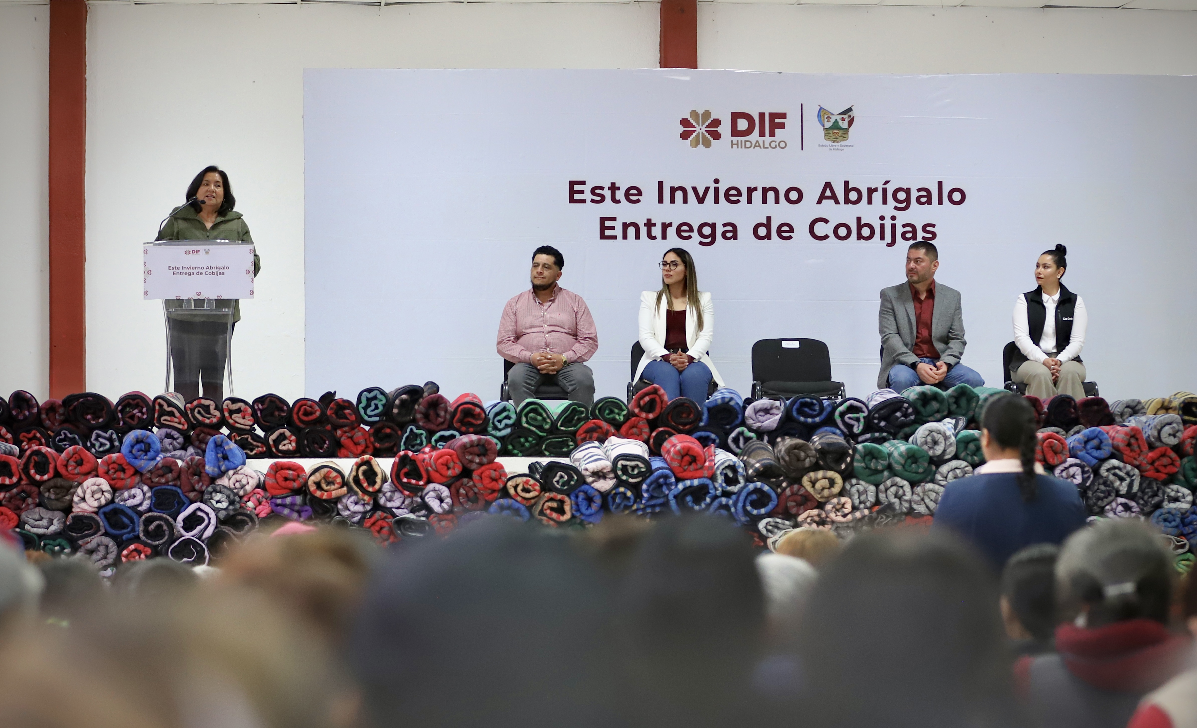 “Este Invierno Abrígalo” 2025: DIF Hidalgo lleva apoyos a Mineral del Monte para combatir las bajas temperaturas