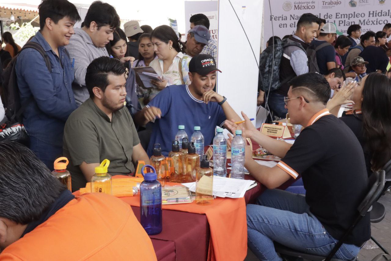Se ofertaron 560 plazas en la Feria Nacional de Empleo en Atitalaquia