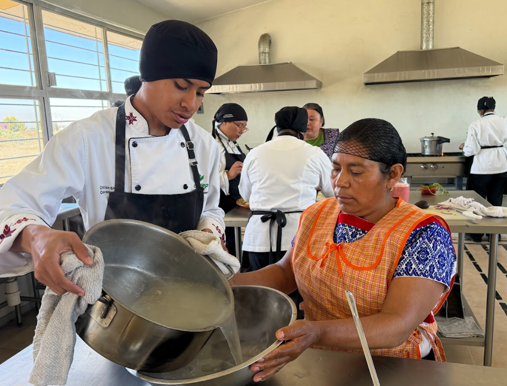 Impulsa Secturh gastronomía tradicional de Hidalgo a través de la formación académica