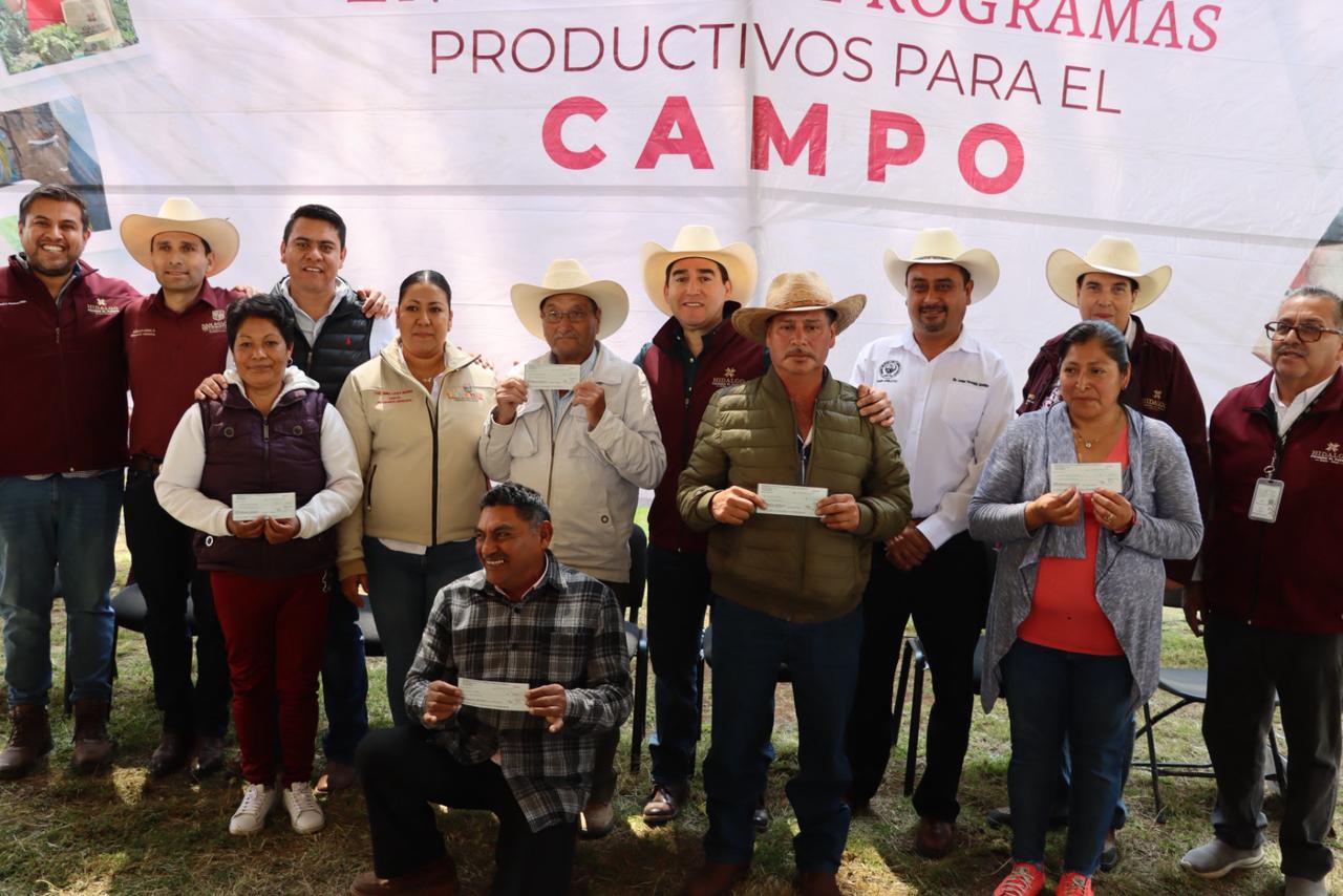 2,400 productores recibieron apoyos para el campo