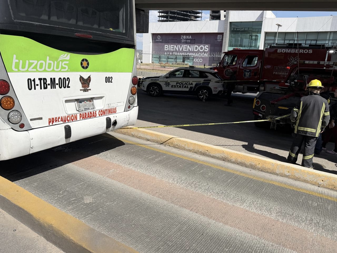 Muere una persona en accidente en Pachuca; aseguran a operador de grúa presuntamente implicado