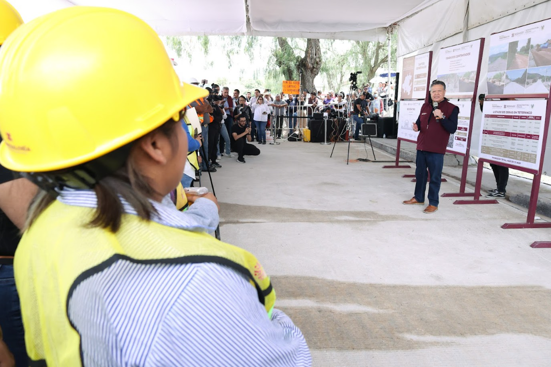 Menchaca supervisa en Tetepango obras que fortalecen la conectividad regional