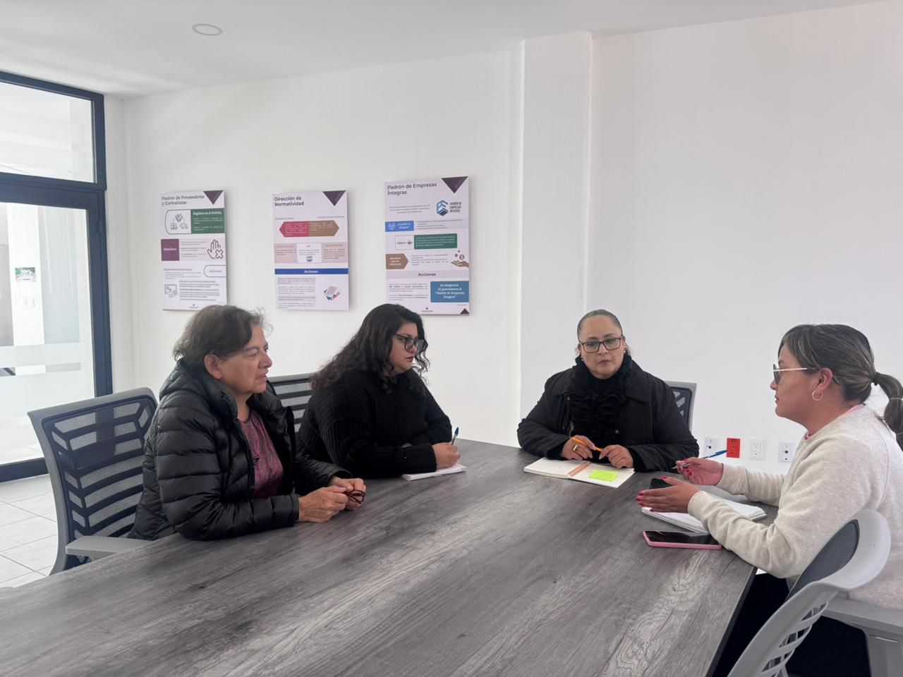 Depura Contraloría padrón de proveedores