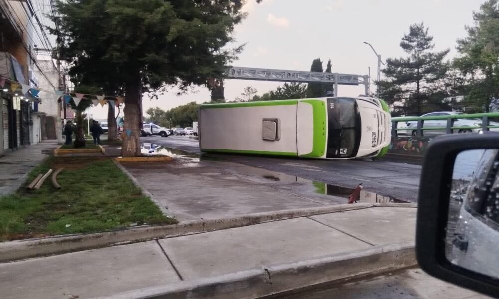 Falla en unidad Exprés del Tuzobús genera movilización en estación Tecnológico de Monterrey