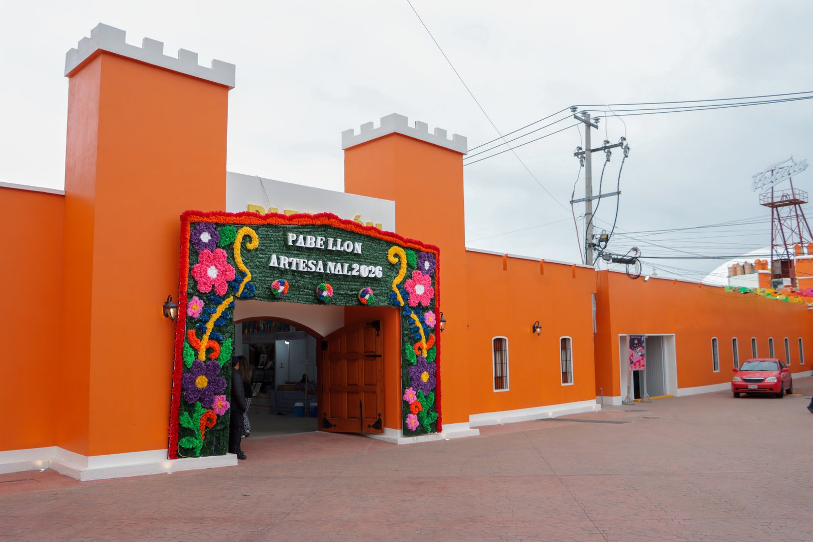 Ahorro y espacios gratuitos favorecen a artesanos en la Feria de San Francisco